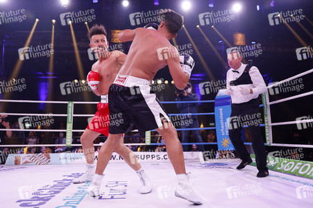 2. Kampfabend 'Das große SAT.1 Promiboxen' in Köln