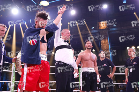 2. Kampfabend 'Das große SAT.1 Promiboxen' in Köln