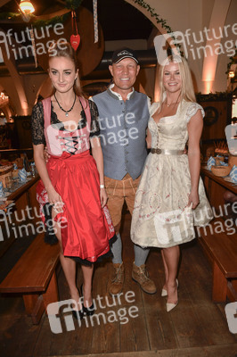 Bergfest der 9. Hofbräu Berlin Wiesn in Berlin