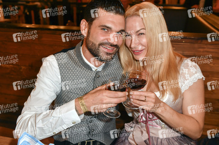 Bergfest der 9. Hofbräu Berlin Wiesn in Berlin