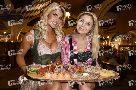 Bergfest der 9. Hofbräu Berlin Wiesn in Berlin