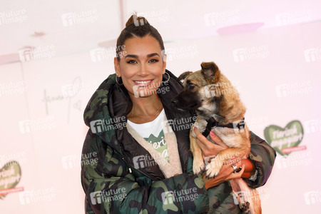 Tierheim-Pressetermin mit Jana Ina Zarrella in Köln