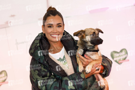 Tierheim-Pressetermin mit Jana Ina Zarrella in Köln