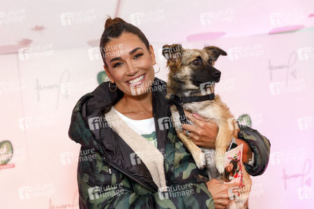 Tierheim-Pressetermin mit Jana Ina Zarrella in Köln