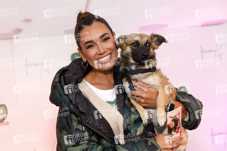 Tierheim-Pressetermin mit Jana Ina Zarrella in Köln