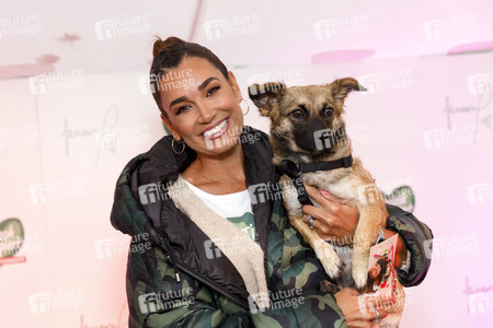 Tierheim-Pressetermin mit Jana Ina Zarrella in Köln