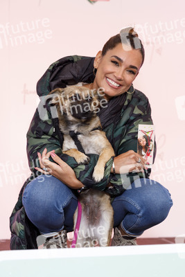 Tierheim-Pressetermin mit Jana Ina Zarrella in Köln