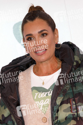 Tierheim-Pressetermin mit Jana Ina Zarrella in Köln