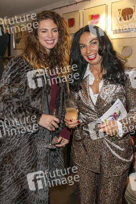 Vernissage der Gruppenausstellung 'Feiner Sirup'  in Hamburg