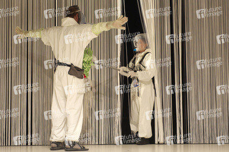 Theaterprobe 'Death Positive - States of Emergency' in Berlin