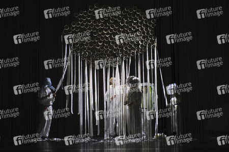 Theaterprobe 'Death Positive - States of Emergency' in Berlin