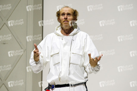 Theaterprobe 'Death Positive - States of Emergency' in Berlin