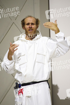 Theaterprobe 'Death Positive - States of Emergency' in Berlin