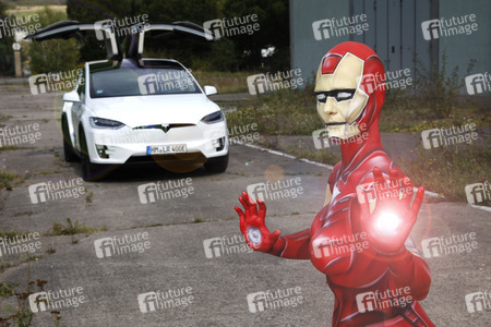 GEEK ART: Iron Woman und Black Widow Bodypainting