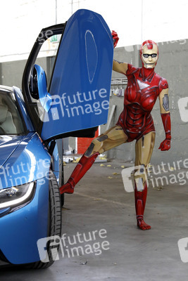 GEEK ART: Iron Woman und Black Widow Bodypainting