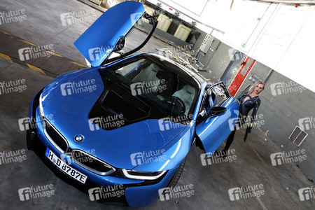 GEEK ART: Iron Woman und Black Widow Bodypainting