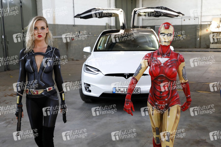 GEEK ART: Iron Woman und Black Widow Bodypainting