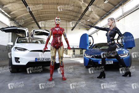 GEEK ART: Iron Woman und Black Widow Bodypainting