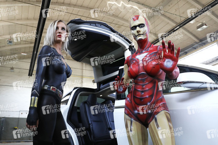 GEEK ART: Iron Woman und Black Widow Bodypainting
