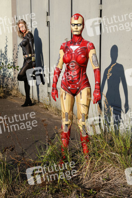 GEEK ART: Iron Woman und Black Widow Bodypainting
