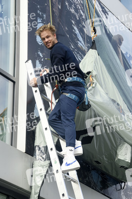 Wiedereröffnung des neuen Globetrotter in Berlin