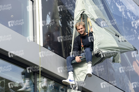Wiedereröffnung des neuen Globetrotter in Berlin