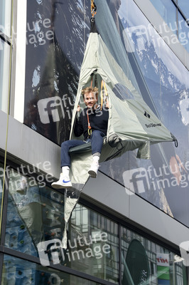 Wiedereröffnung des neuen Globetrotter in Berlin