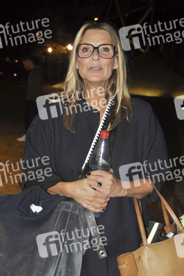 Ankunft zur Talkshow 'Riverboat' in Leipzig