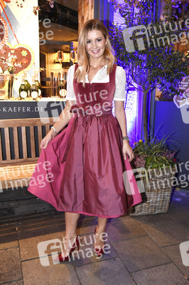 Almabtrieb in der Käfer Schänke in München