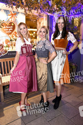 Almabtrieb in der Käfer Schänke in München