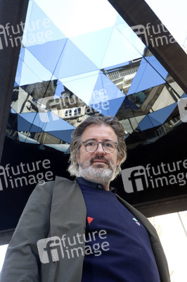 Einweihung der Skulpturen 'Gesellschaftsspiegel' in Hamburg