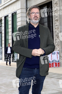 Einweihung der Skulpturen 'Gesellschaftsspiegel' in Hamburg