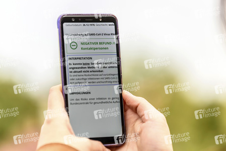 Symbolfoto negativer Corona-Test