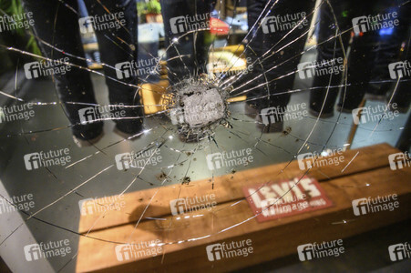 Demonstration nach der Räumung der Liebig 34 in Berlin