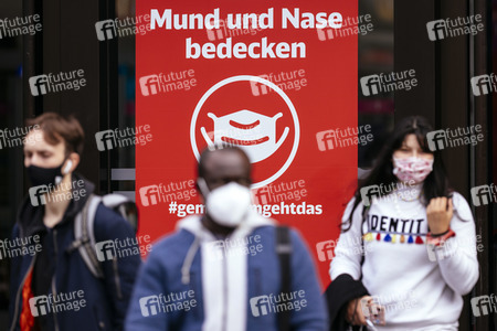 Symbolfoto Maskenpflicht auf öffentlichen Plätzen