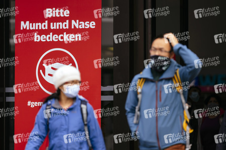 Symbolfoto Maskenpflicht auf öffentlichen Plätzen
