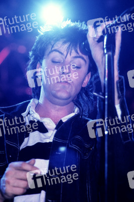 Konzert von Paul Young & The Royal Family in London