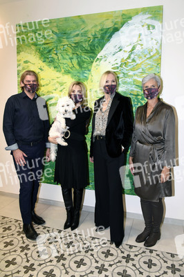 Vernissage 'Farb-Pracht' von Simone von Anhalt in München