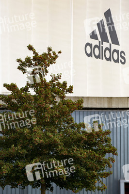 Symbolfoto Adidas