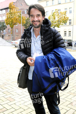 Ankunft zur Talkshow 'Riverboat' in Leipzig