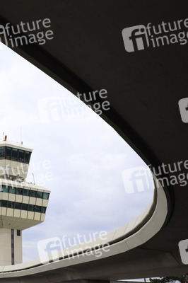 Symbolfoto Flughafen Tegel