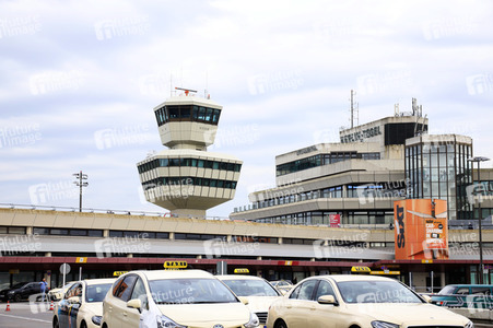 Symbolfoto Flughafen Tegel