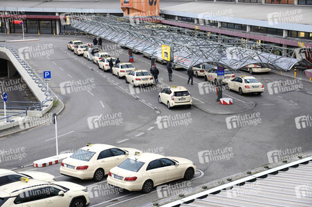 Symbolfoto Flughafen Tegel
