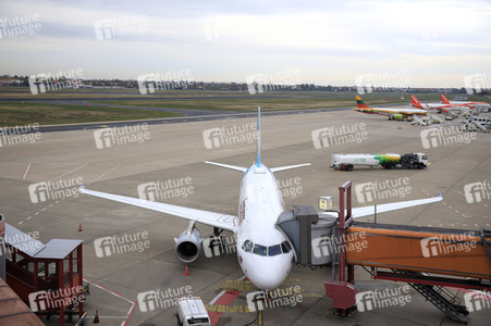 Symbolfoto Flughafen Tegel