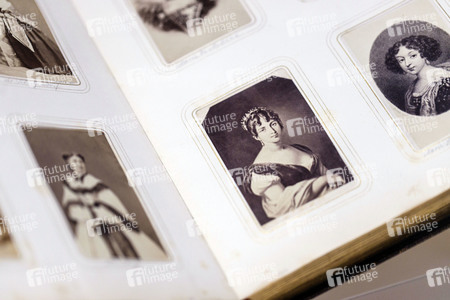 Ausstellung 'Sisi privat. Die Fotoalben der Kaiserin' in Köln