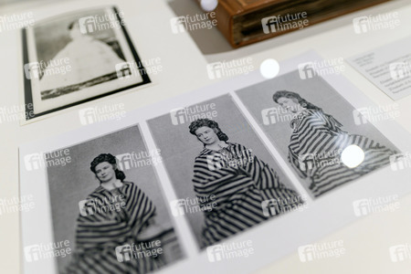 Ausstellung 'Sisi privat. Die Fotoalben der Kaiserin' in Köln