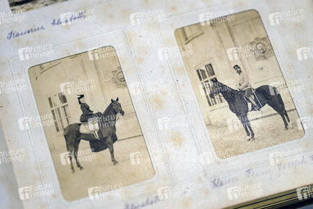 Ausstellung 'Sisi privat. Die Fotoalben der Kaiserin' in Köln