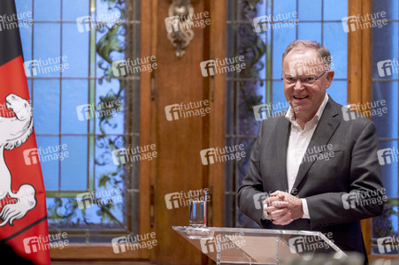 Verleihung des Verdienstkreuzes Erster Klasse an Harald Böhlmann in Hannover