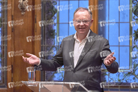 Verleihung des Verdienstkreuzes Erster Klasse an Harald Böhlmann in Hannover