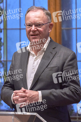 Verleihung des Verdienstkreuzes Erster Klasse an Harald Böhlmann in Hannover